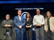 El Palau Macaya acull l’homenatge a Pedro Vega en l’inici del Premi Periodístic