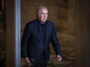 Joan Manuel Serrat i Núria Espert reben la Medalla d’Or de la Generalitat
