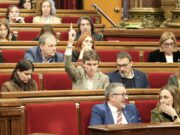 El Parlament vol que el personal de Renfe faci formació perquè tracti adequadament els usuaris i entengui el català