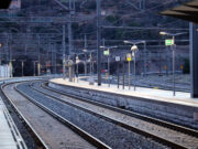 Cues a Manresa per agafar el transport alternatiu de Renfe cap a Terrassa