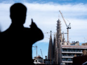 La Sagrada Família culmina la Torre de Jesús i assoleix l’alçada màxima, de 172,5 metres