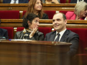 Dalmau retreu a Junts que la culpa de la pèrdua de poder adquisitiu dels mestres és de les retallades de Mas