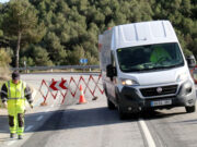 Preocupació i indignació a Fonollosa pel despreniment de dues roques de 60 tones a la carretera del poble