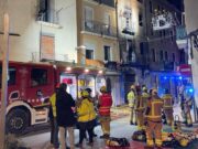 VÍDEO: Incendi devastador al centre de Manresa obliga a desallotjar desenes de veïns i deixa ferits