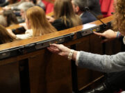 El Parlament insta el Govern a implementar “urgentment” l’atenció continuada davant els ictus