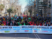 Educació arriba a un acord amb CCOO i UGT per incrementar un 30% el complement salarial i baixar ràtios