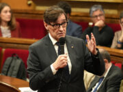 Junts demana una cimera de Govern i partits sobre els efectes de la Guerra i Illa diu que la convocarà d’immediat
