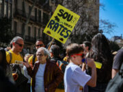 Milers de docents es manifesten a Barcelona per exigir millores laborals i salarials més enllà de l’acord amb CCOO i UGT