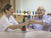 El Dia Mundial del Treball Social posa el focus en la cooperació i les cures