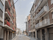 Tensió màxima a Manresa: sis policies per reduir un home fora de control en ple carrer