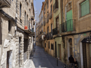 Desnonament dur al centre de Manresa: una mare i els seus fills, obligats a marxar de casa