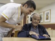 La humanització de l’assistència guanya protagonisme en l’àmbit sociosanitari