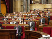 El Parlament demana apujar almenys un 5% els preus de la cartera de serveis d’atenció en casos de violències masclistes