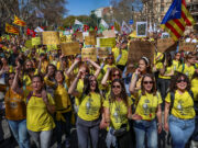 Els sindicats convocants de la vaga consulten als docents el “format” de futures mobilitzacions