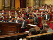 El Parlament convalida el suplement de crèdit entre peticions d’ERC i els Comuns perquè el Govern compleixi els acords