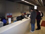 Manresa activa un nou dispositiu per a la regularització de persones immigrades