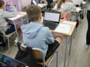 Alumnes catalans de 6è de primària fan per primer cop les proves de l’avaluació general del sistema de l’Estat