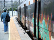 Satisfacció continguda entre els usuaris de l’R4 de Renfe a Manresa per la represa del servei complet