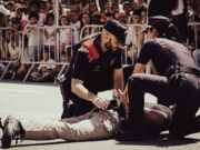Esclata la indignació a Manresa: dues dones grans acaben a l’hospital després d’una agressió racista al carrer