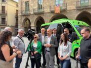 Presentació del nou microbús per al Centre Històric de Manresa amb la participació de comerciants i veïns