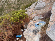 Retirada de més de 500 kg de residus del Pic del Martell al Parc del Garraf