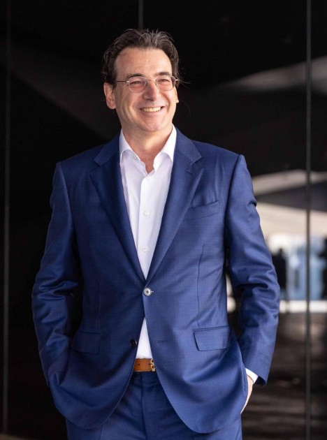 Luis_Sentis-1x1.jpg