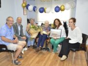 Homenatge a Maria Acuña González per part de l’Ajuntament de Manresa pel seu centenari